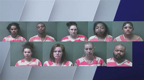 Northwest Indiana Hardee's employees accused of stealing credit card numbers to bond inmates out